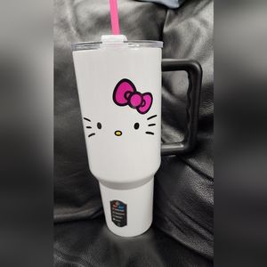 Hello Kitty 40oz Tumbler